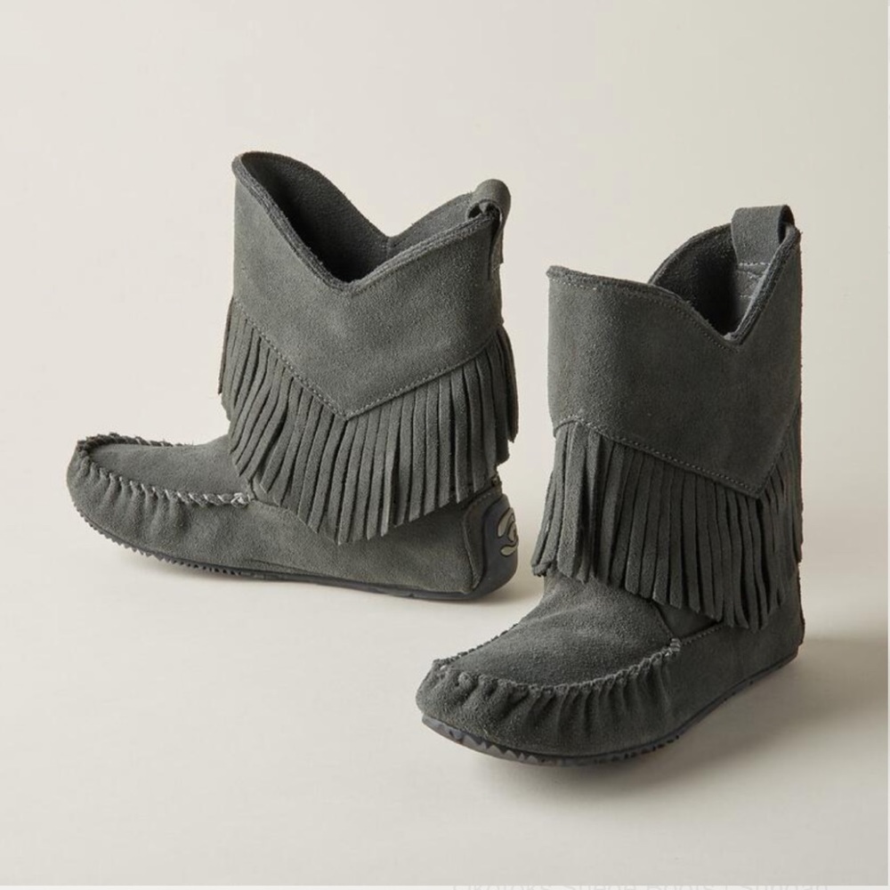 Manitobah Mukluks Okotoks Suede Boot